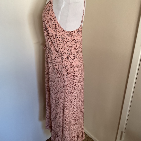 Rails - Frida Dress in Rose Spotted hemline edge with Ruffle Size Medium - Picture 6 of 8